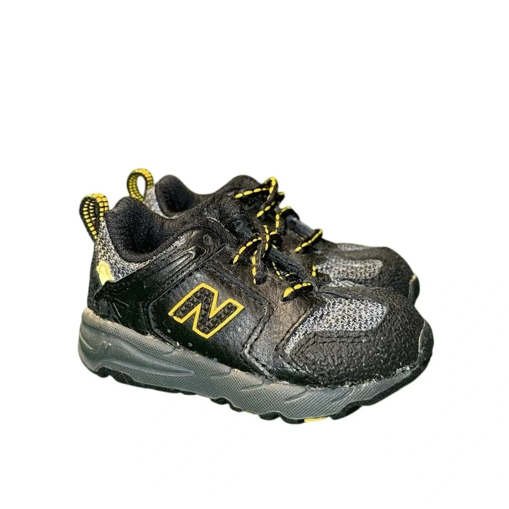 New Balance 50 Infant Toddler Sneakers Black Yellow KNF50BYI Size 3‎ M